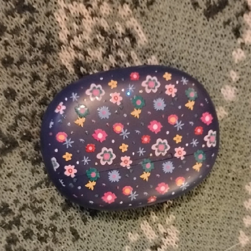 Floral Patterned Blue Case - Picture 7 of 7